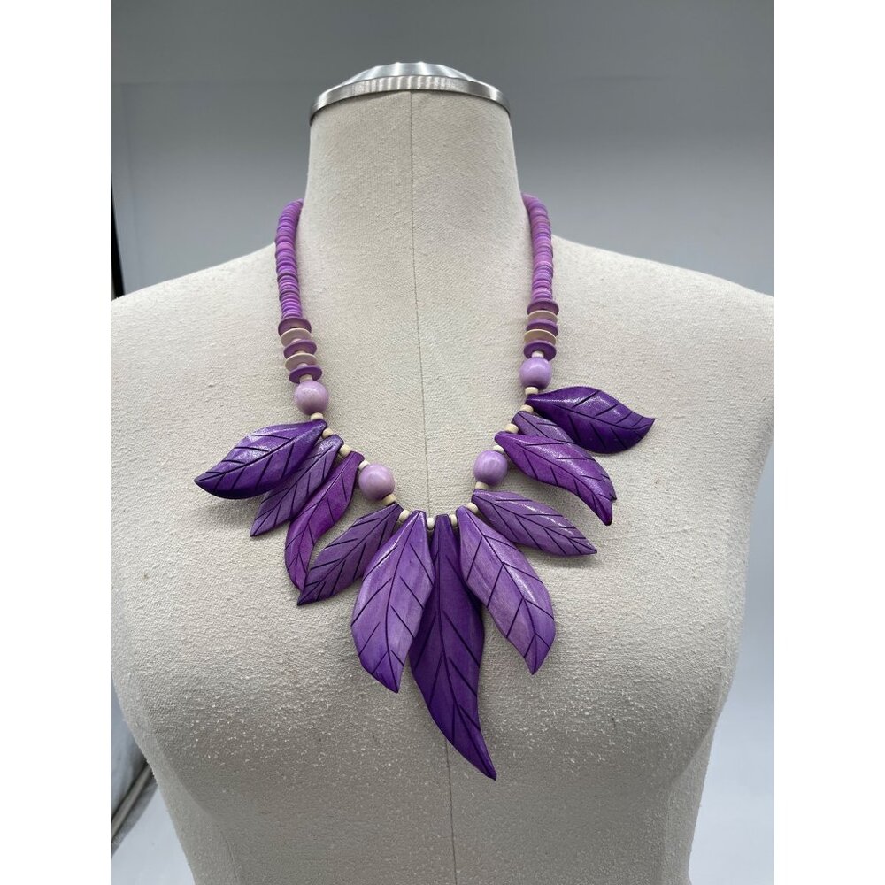 Vintage Large Lavender Wood Leafs Statement Handcrafted Necklaces 25
